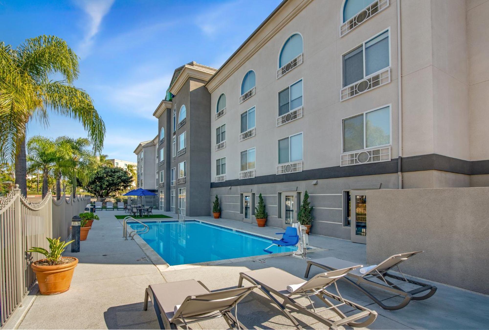 Holiday Inn Express San Diego - Sorrento Valley By Ihg Luaran gambar